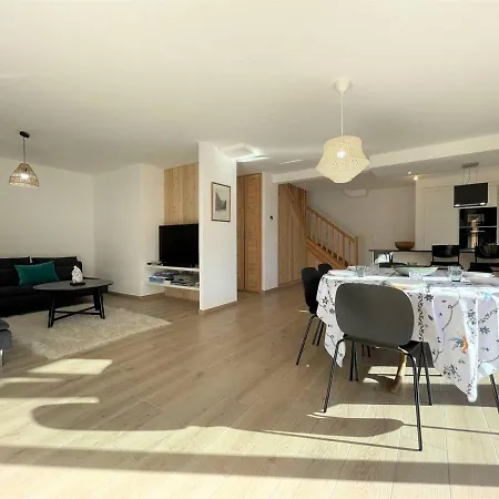 Dupleix 4 Pieces, 6-8 Pers. A Puy St Pierre - Lumineux, Equipe, Calme Avec Terrasse Et Garage Prive - Fr-1-330c-136 *